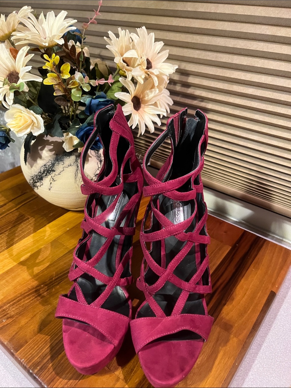 NEW ! GUESS Strappy High-Heel Sandals in Burgundy Suede
